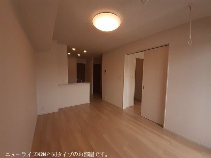 アストピア千田103の居間