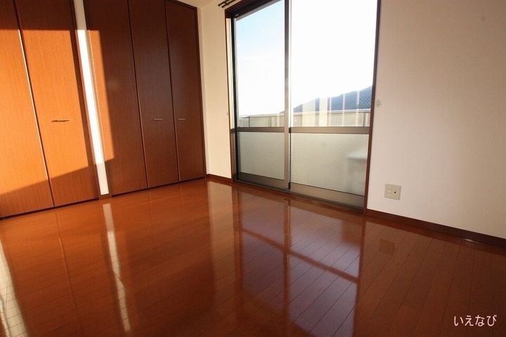 サンリバー 弐番館103の寝室