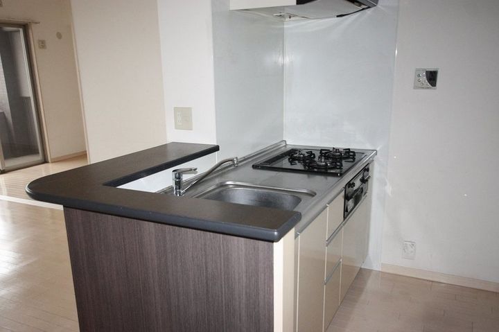 フラットリア春日805のキッチン