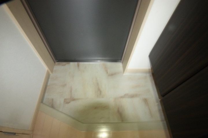 フラットリア春日805の玄関