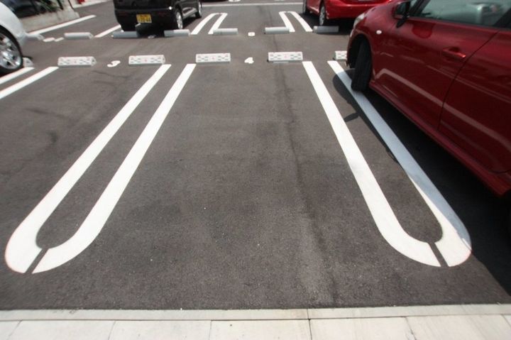 ロータス A203の周辺