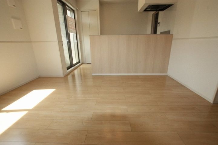 ロータス A203の居間