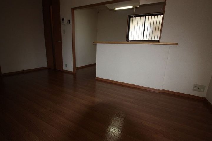 ランドマーク曙 壱番館301の居間