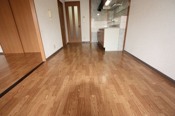 カームネスト302の居間