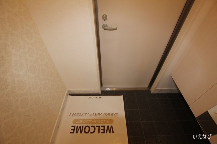 ブランノワール アン101の玄関