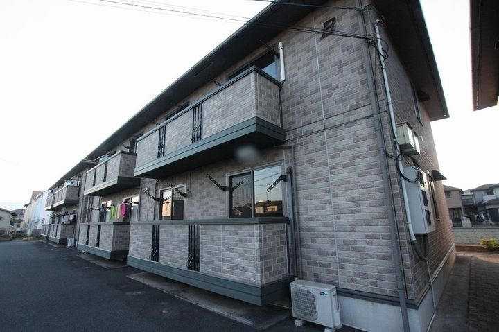 セジュールプルミエ B棟201の外観