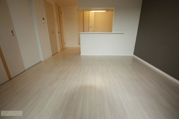 アザレア207の居間