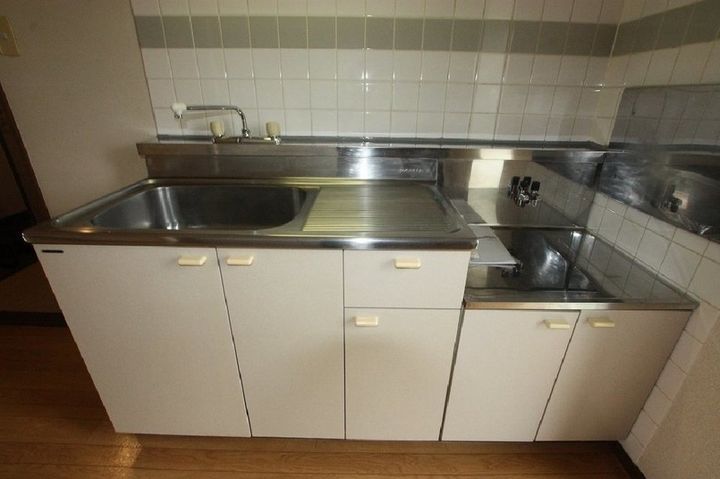 Dカントリーハイツ202のキッチン