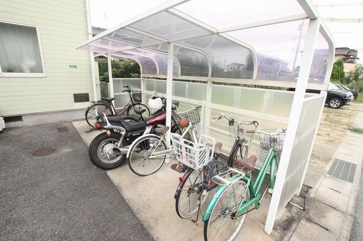 Dカントリーハイツ202の周辺