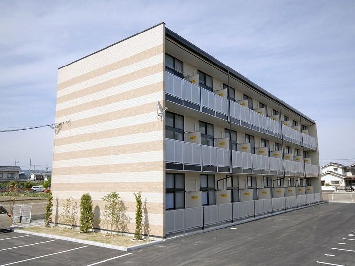 レオパレスピースフル 稲月306の外観