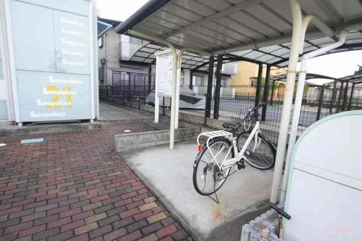 レオパレスエクセレント101の周辺