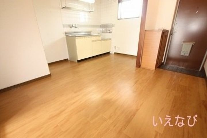 シティハイツやまやす203の居間