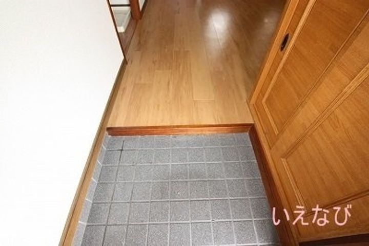 シティハイツやまやす203の玄関