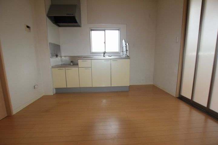 ミレニアムハイム3号館103の居間