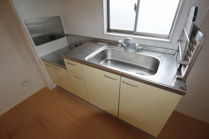ミレニアムハイム3号館103のキッチン