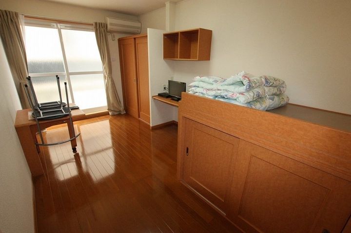 レオパレスエスポワール103の居間