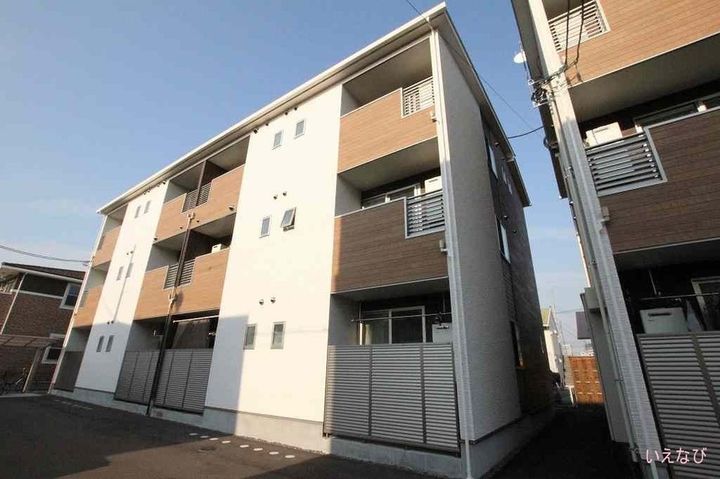 パインツリー B棟302の外観