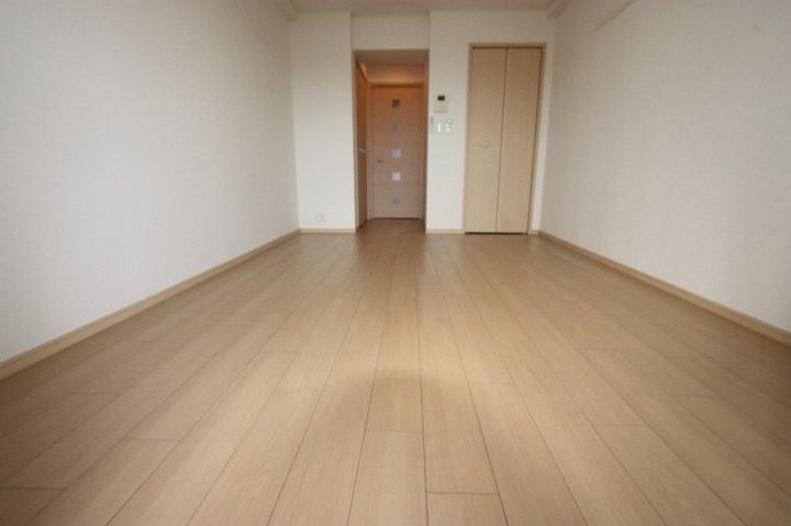 ローズエスペランサ702の居間
