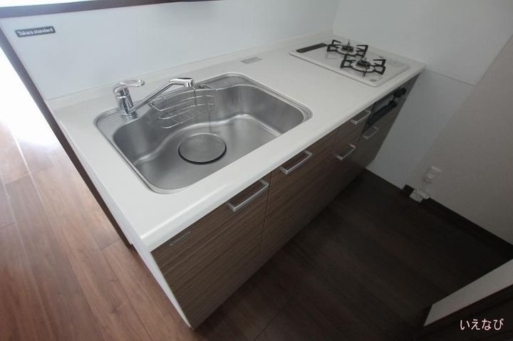 ザ・プレミア旭町303のキッチン