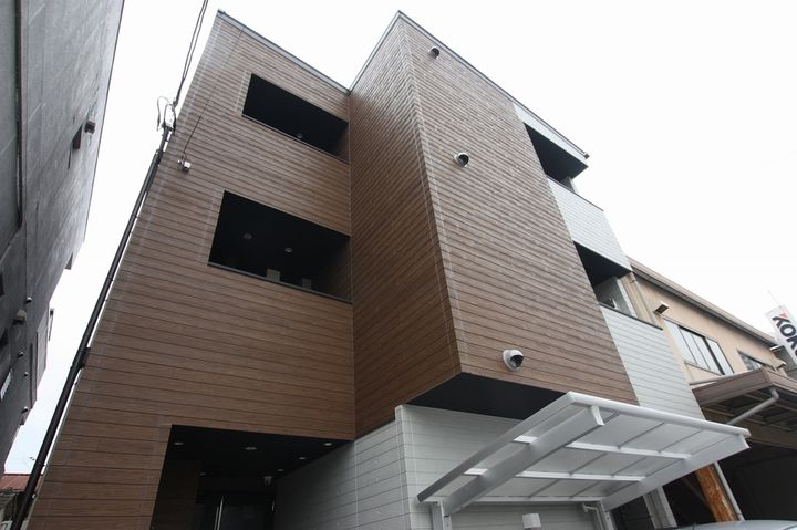 スリーズ霞町203の外観