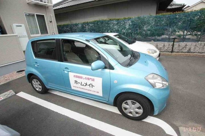 グラースB203の周辺