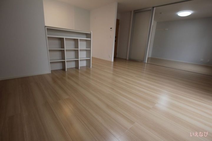 D-roomフェリーチェ201の居間