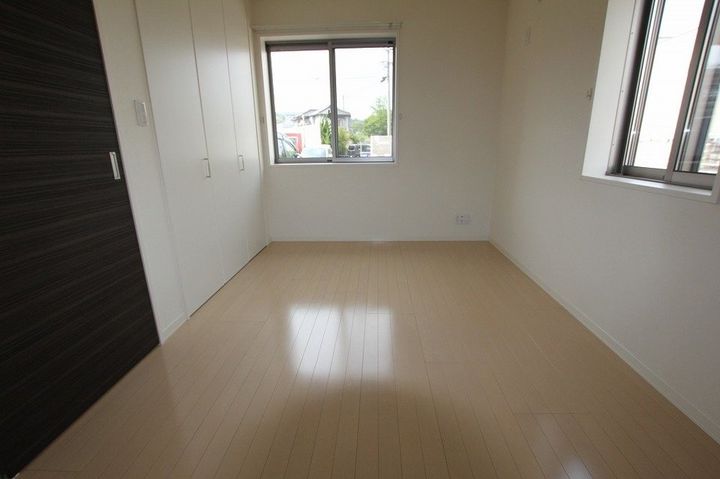 グランベレオ今津302の寝室