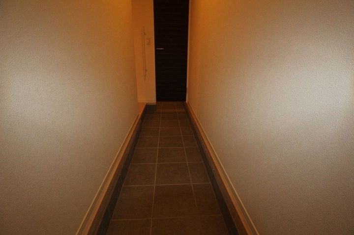 グランベレオ今津302の玄関