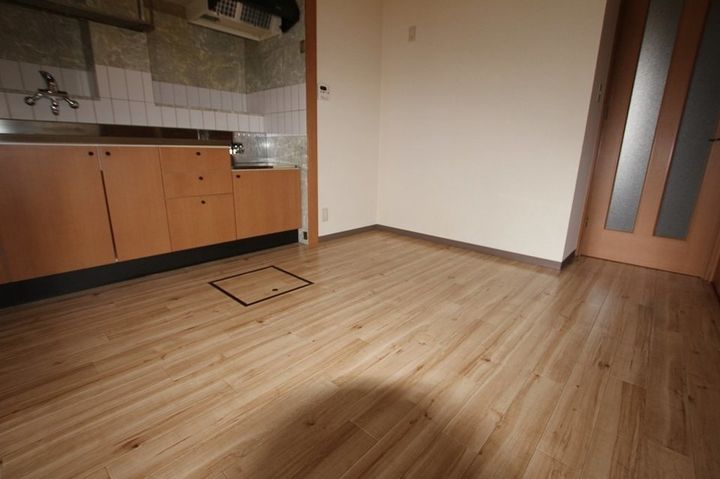 グレース春日105の居間