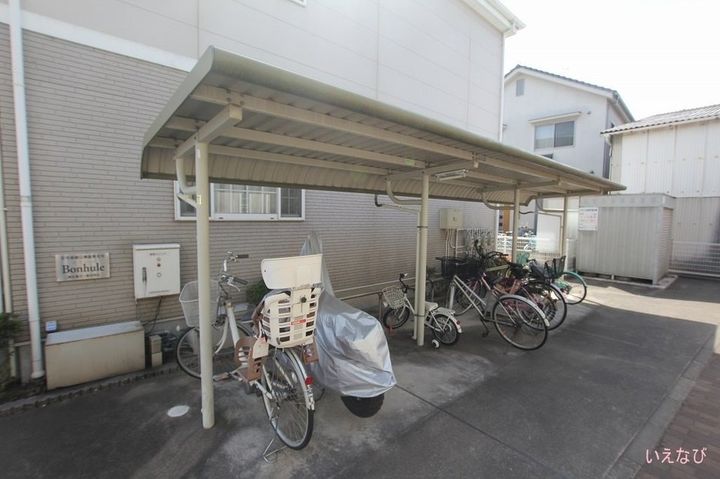 ボナールB203の周辺