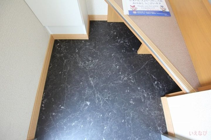 レオパレス一陽204の玄関