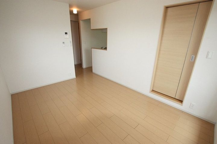 モデッサ神辺B204の居間