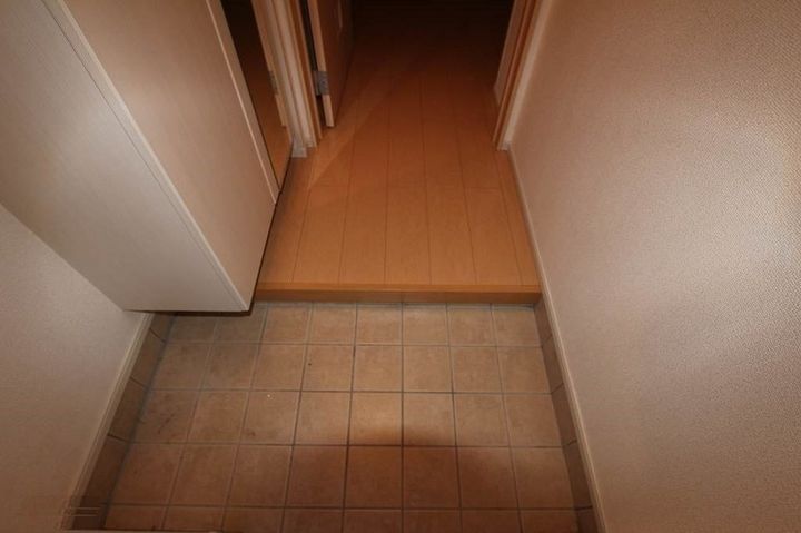 スプリングⅡ B102の玄関