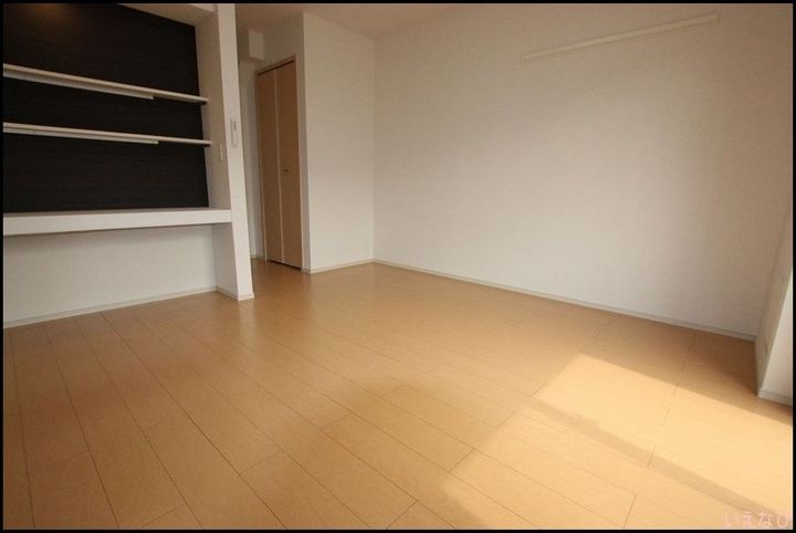 シャルム104の居間