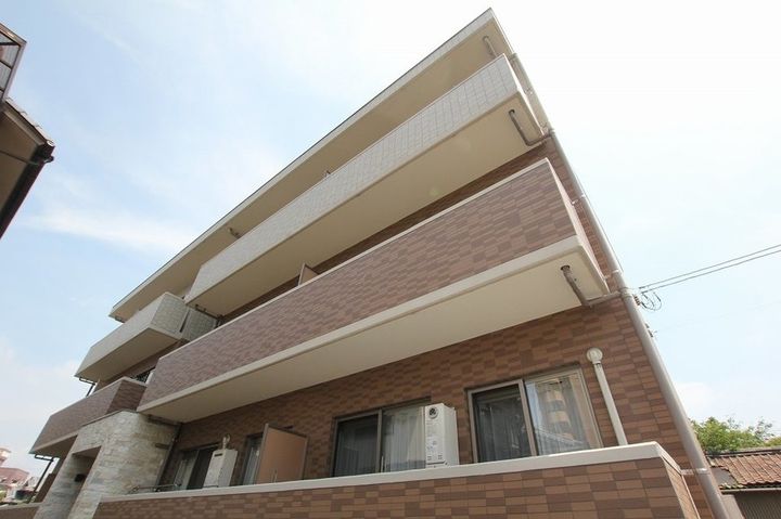 クロワゾン202の外観