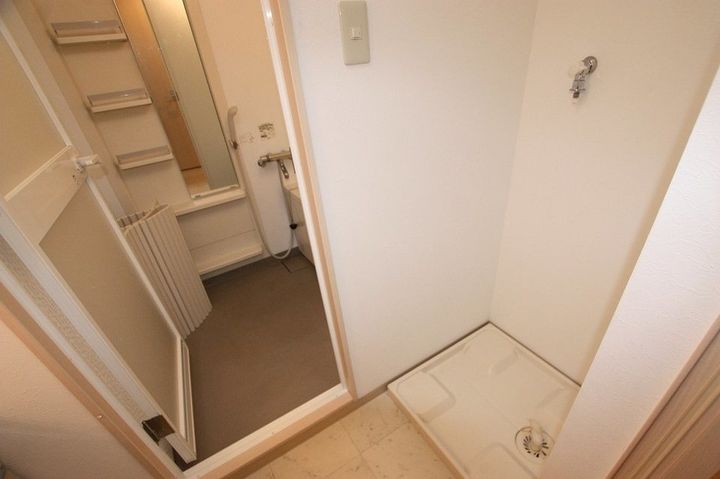 フラットリア春日504の内装