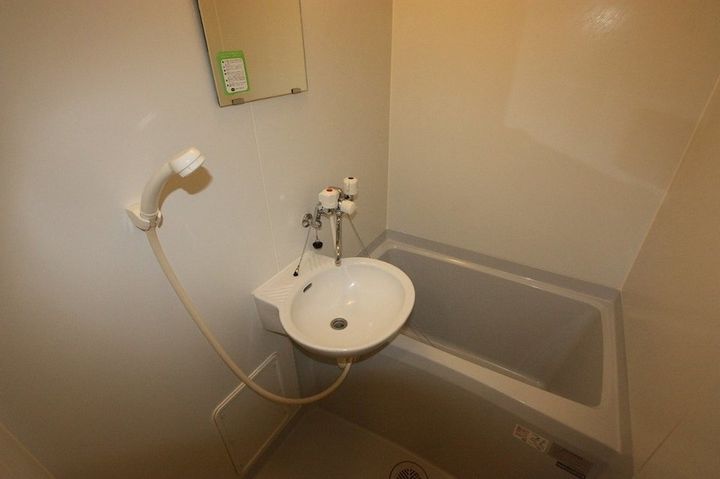 レオパレスAdonis202の風呂