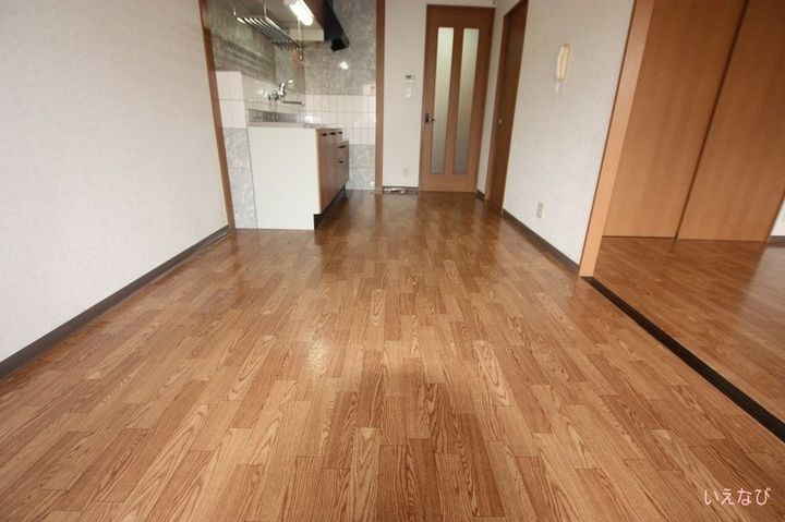 カームネスト103の居間