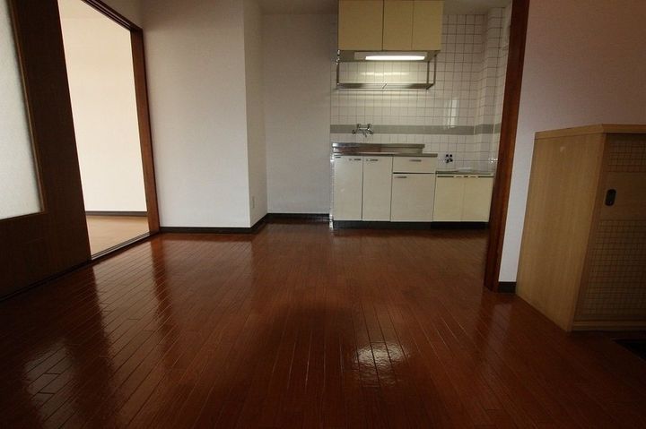 フラッツ坂田B202の居間