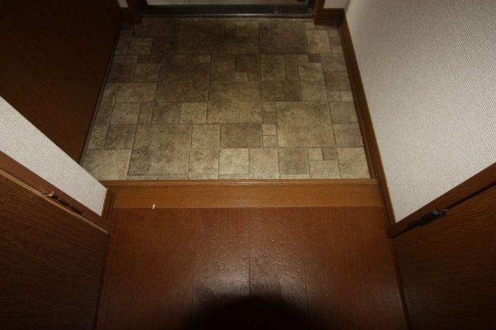 ハピネス山田 B103の玄関