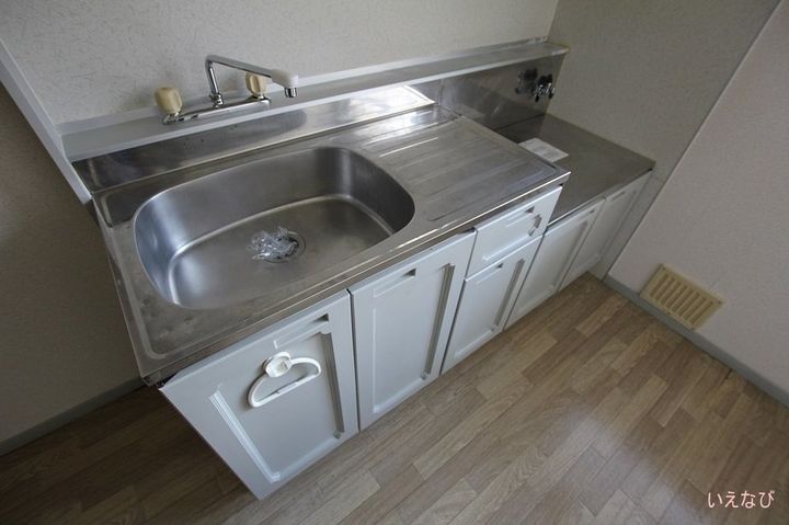 エーライン泉 B202のキッチン