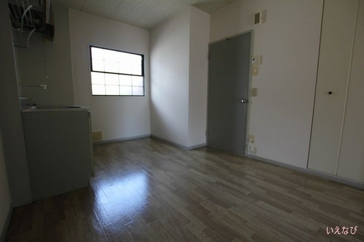 エーライン泉 B202の居間