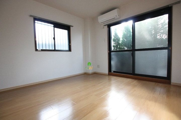 ANNEX-Ⅱ301の居間