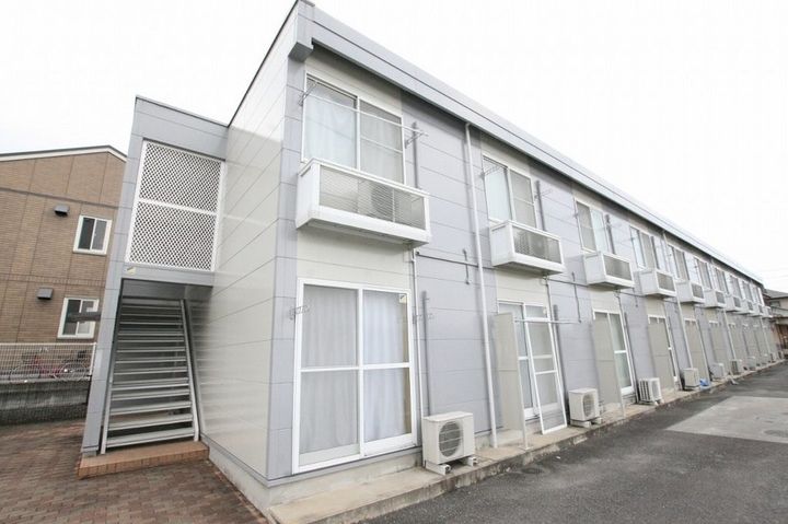 レオパレスエクレール鬼無107の外観