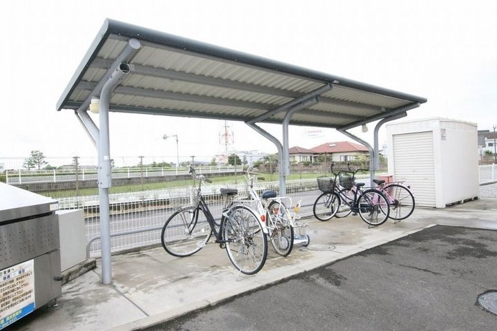 エレガンテM B103の周辺