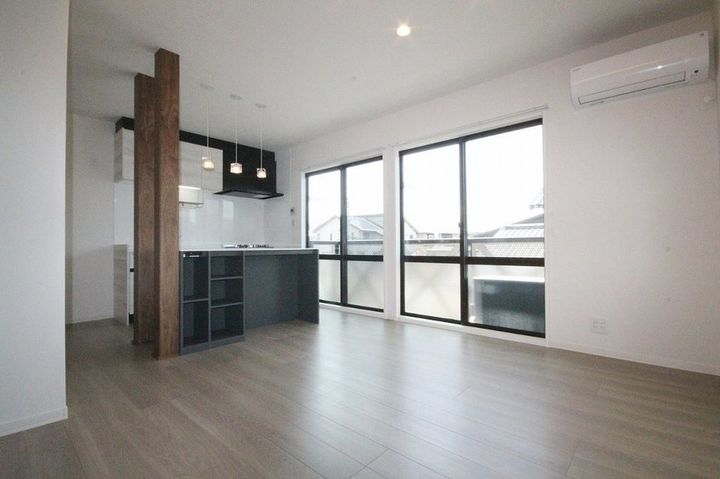 ベルメゾン B202の居間