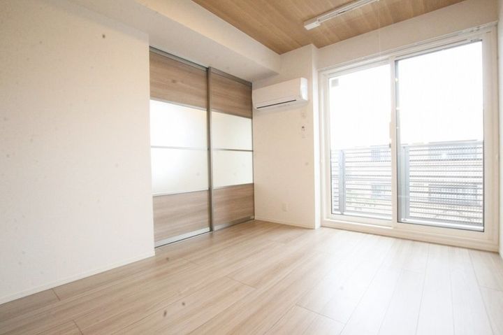 アパッショナート東浜205の居間