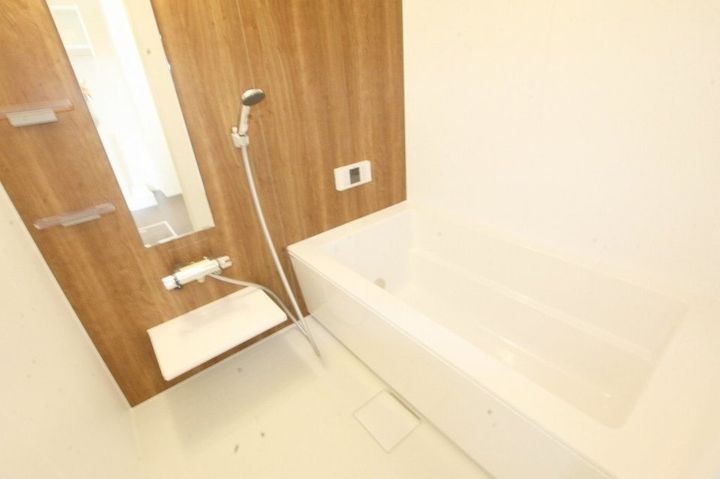 アパッショナート東浜205の風呂