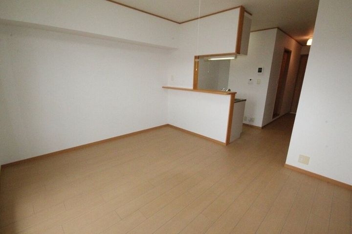 ブライトサンライズF202の居間