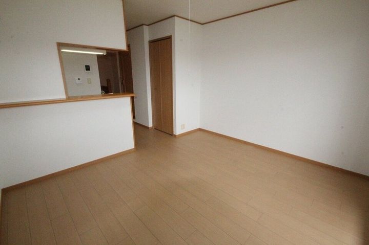 ブライトサンライズF202の居間